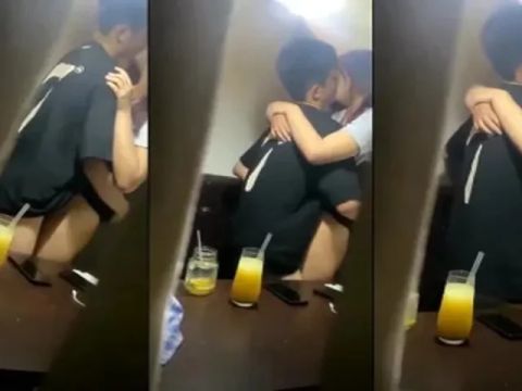 Tuổi mới lớn các em cởi đồ chơi luôn trong phòng
